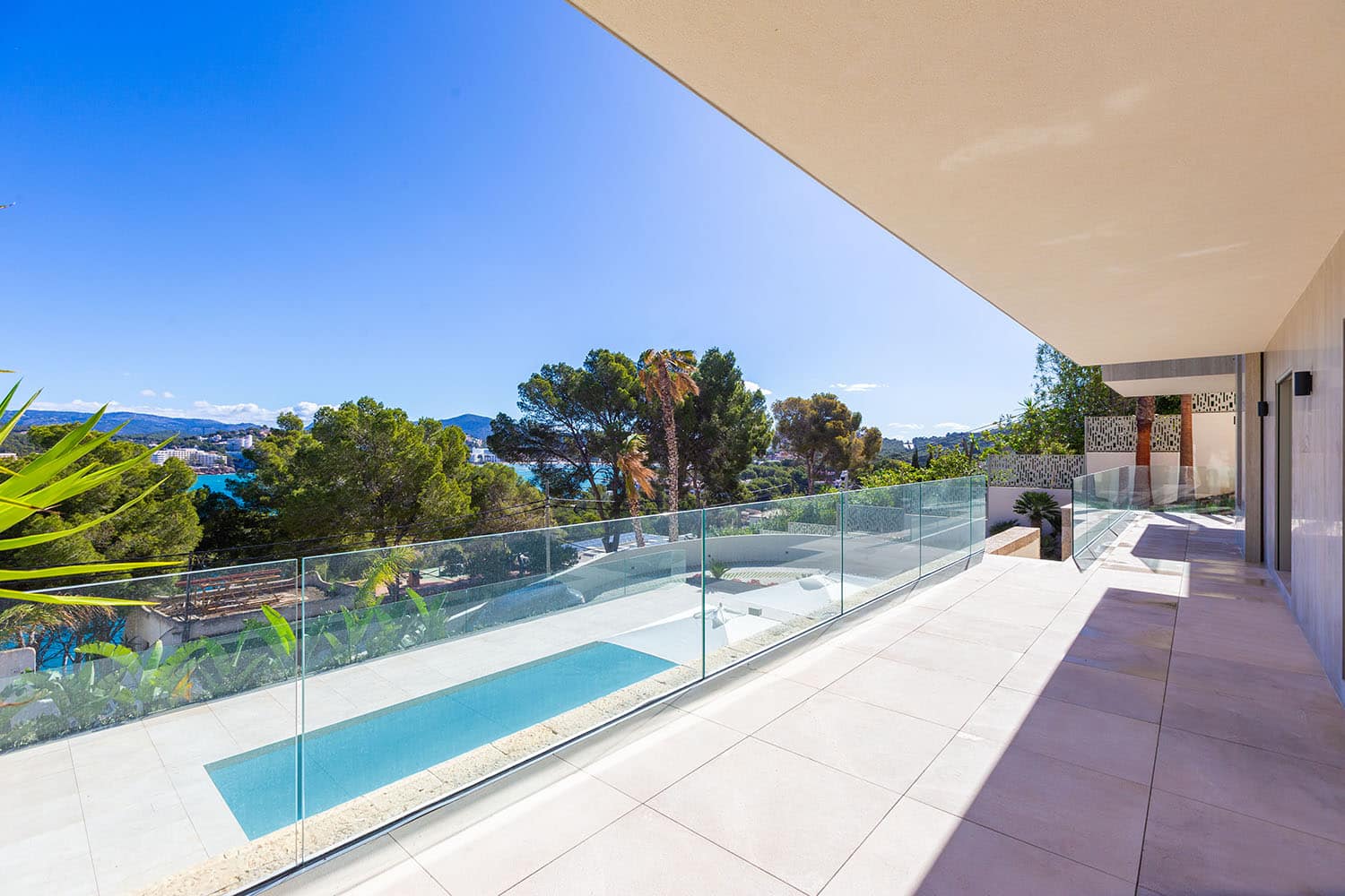 20795-santa-ponsa-mallorca-moderne-villa-meerblick-kauf-t