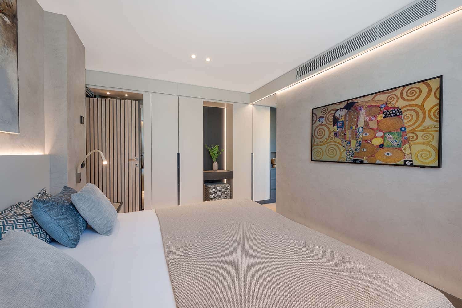 26039-penthouse-port-l