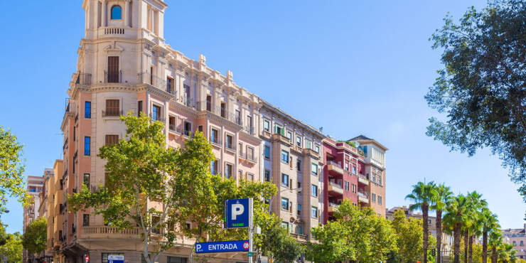 Edificio histórico con 16 viviendas en ubicación privilegiada