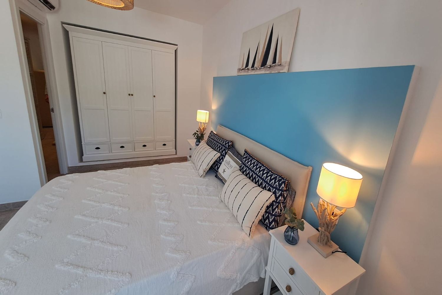Dormitorio con gran armario