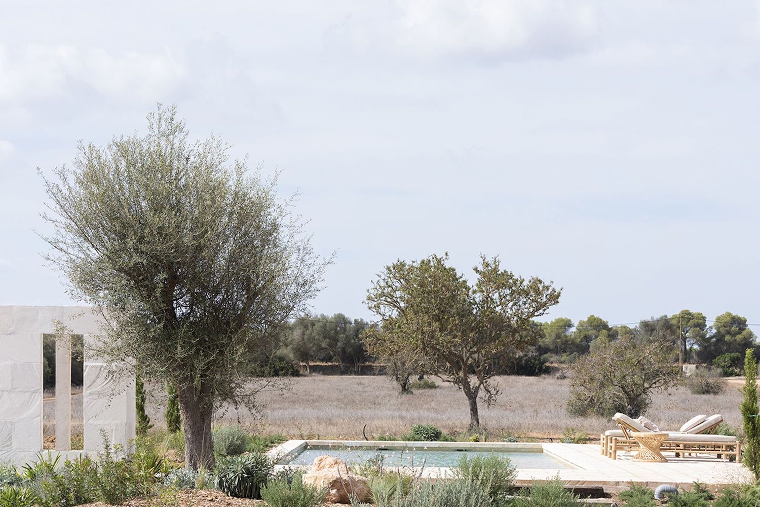 Piscina con vistas lejanas