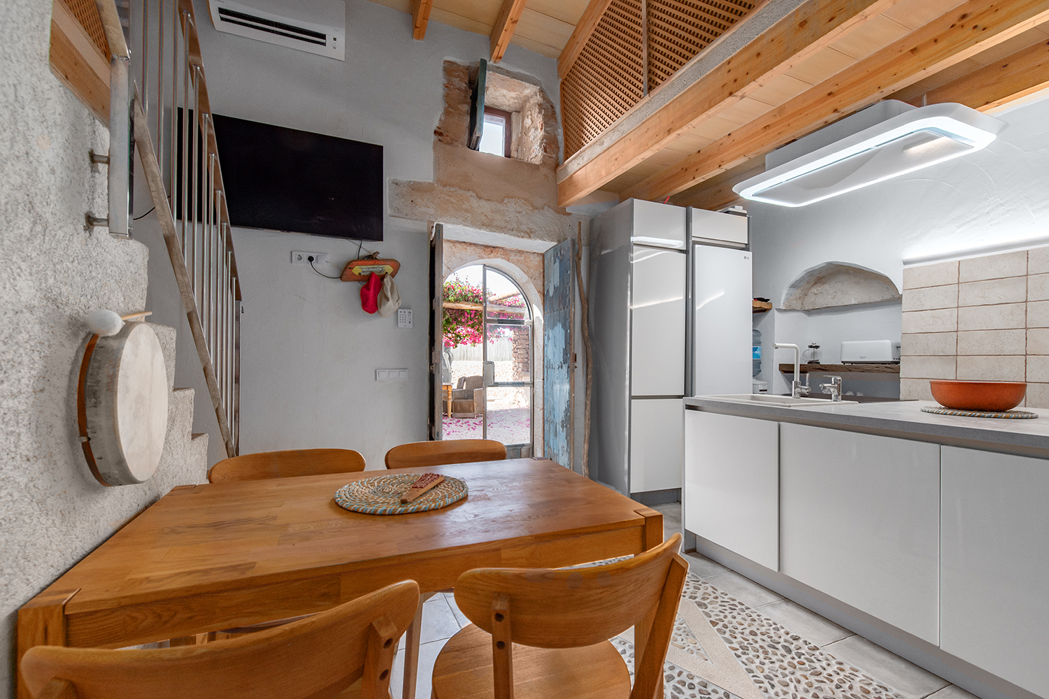 Cocina con comedor