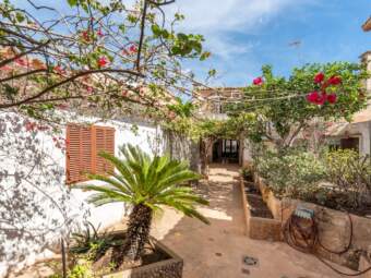 Casa de pueblo auténtica con patio en una ubicación muy codiciada de Santanyí