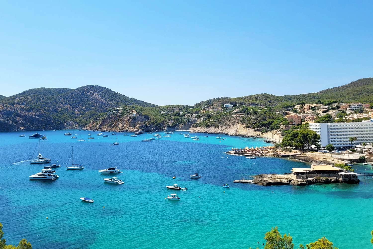 M26920-rent-villa-camp-de-mar-c