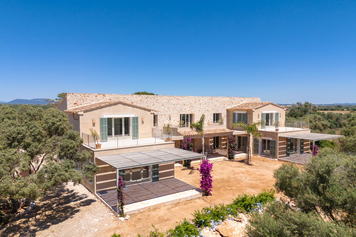 Finca de piedra natural