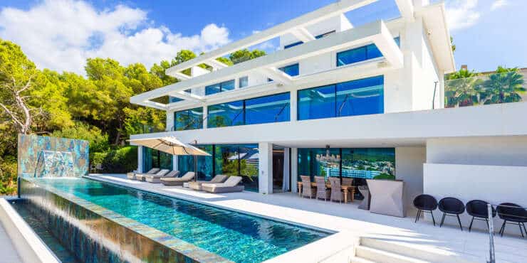 Moderna villa de lujo con acceso directo al mar