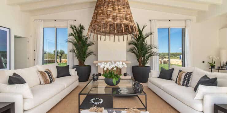 Exclusiva finca con 4 residencias únicas y 3 piscinas con fantásticas vistas panorámicas