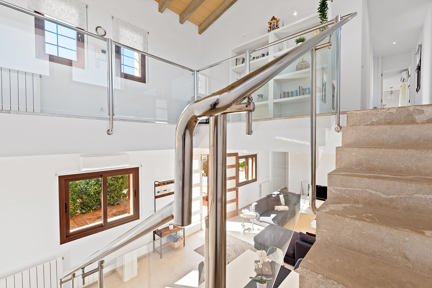 Escalera contemporánea