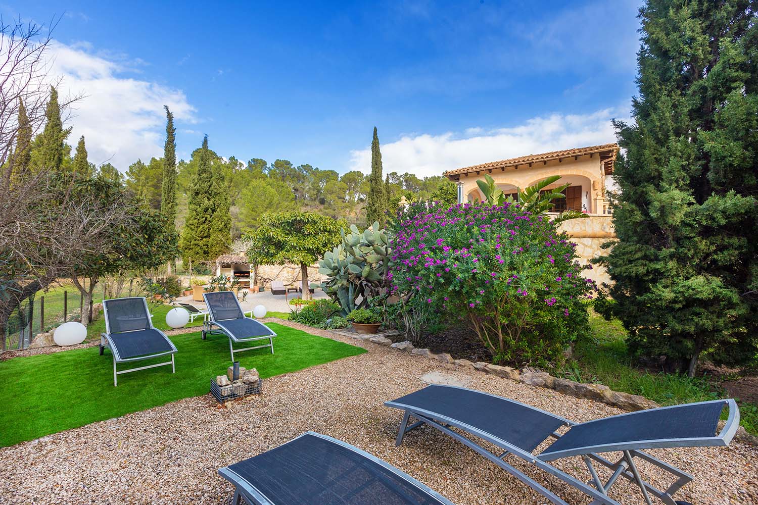 20614-stylish-finca-m