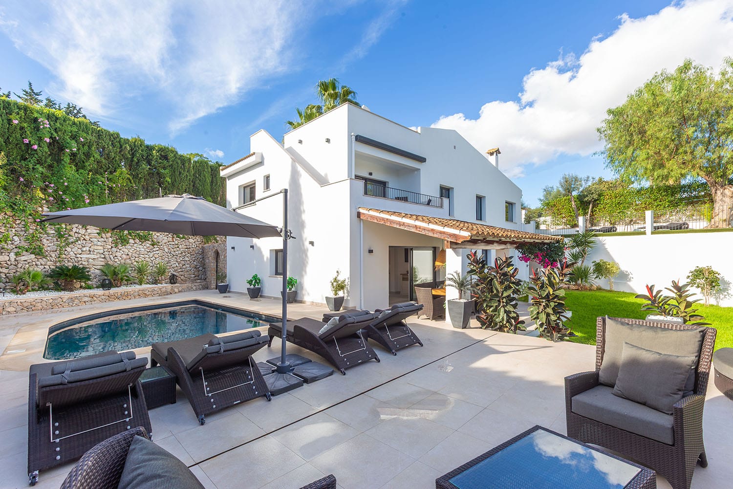 CapdellaExclusively refurbished villa with panoramic views …