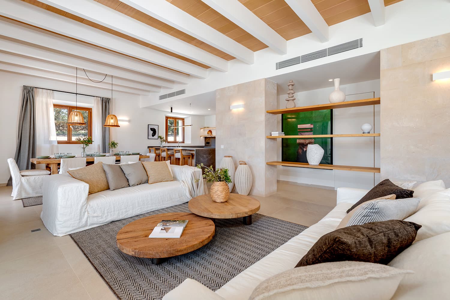 Salón-comedor abierto