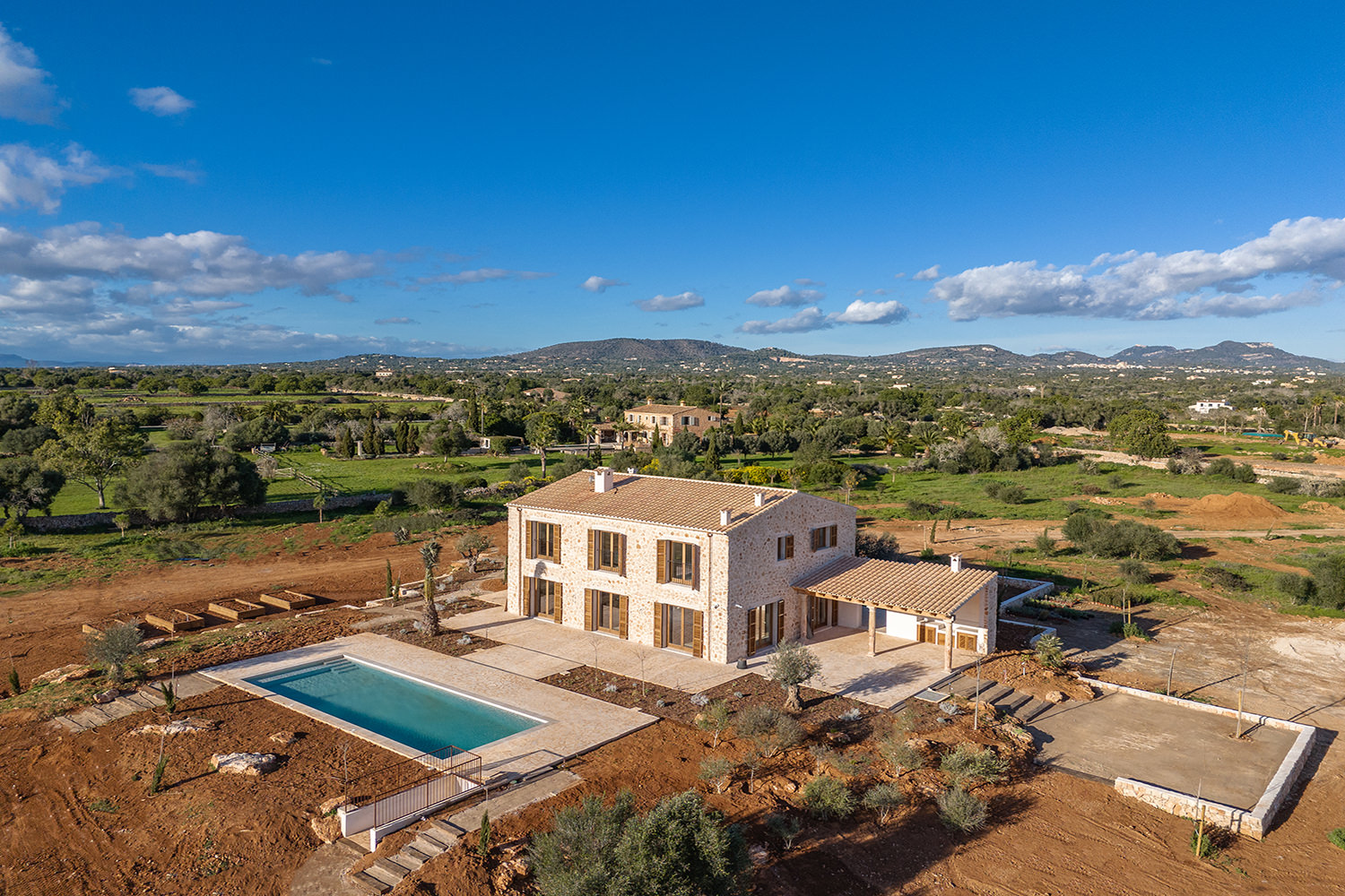 Finca de nueva construcción de alta calidad con piscina y vistas panorámicas cerca de Santanyí