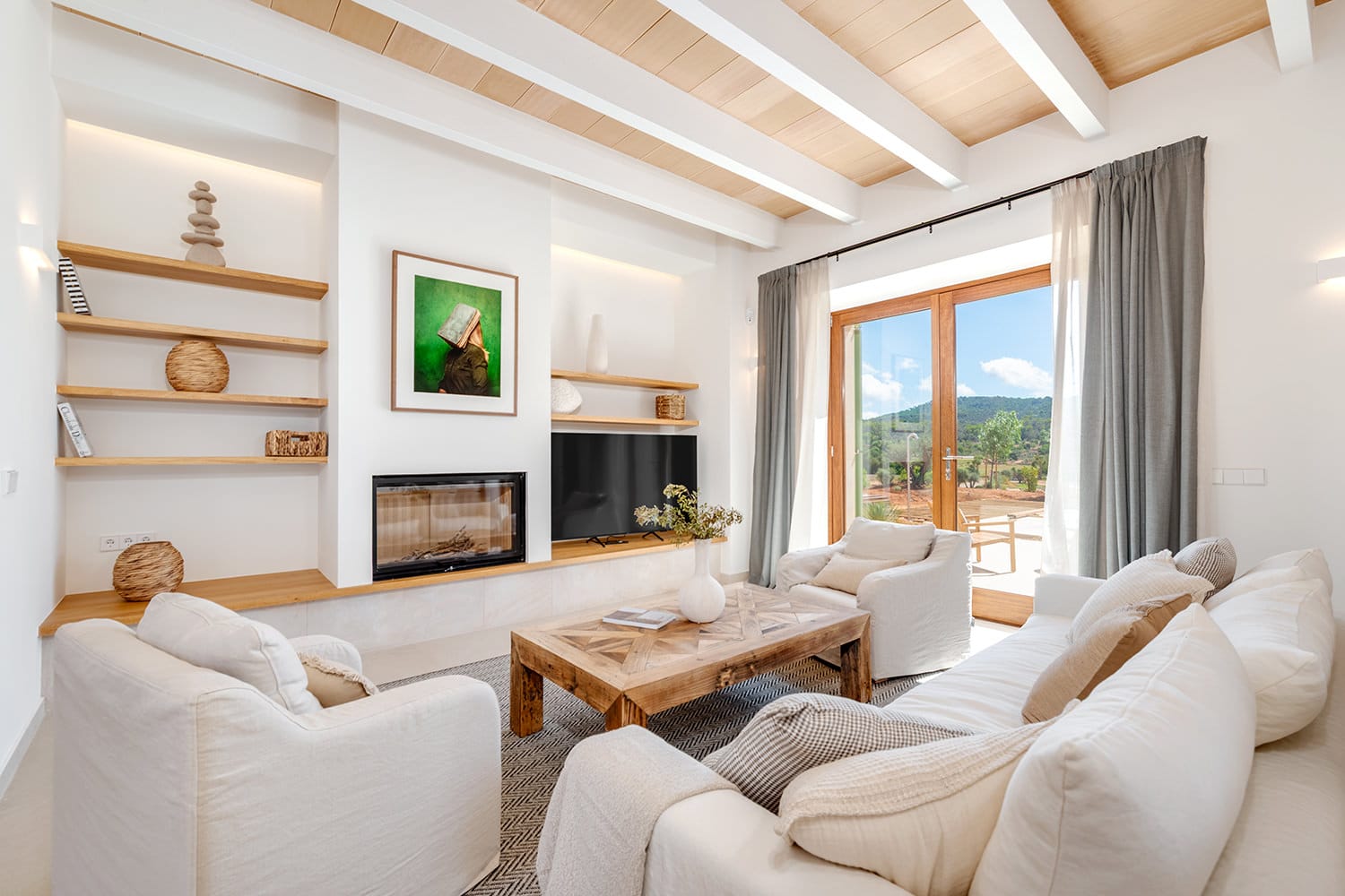 Sala de estar con chimenea