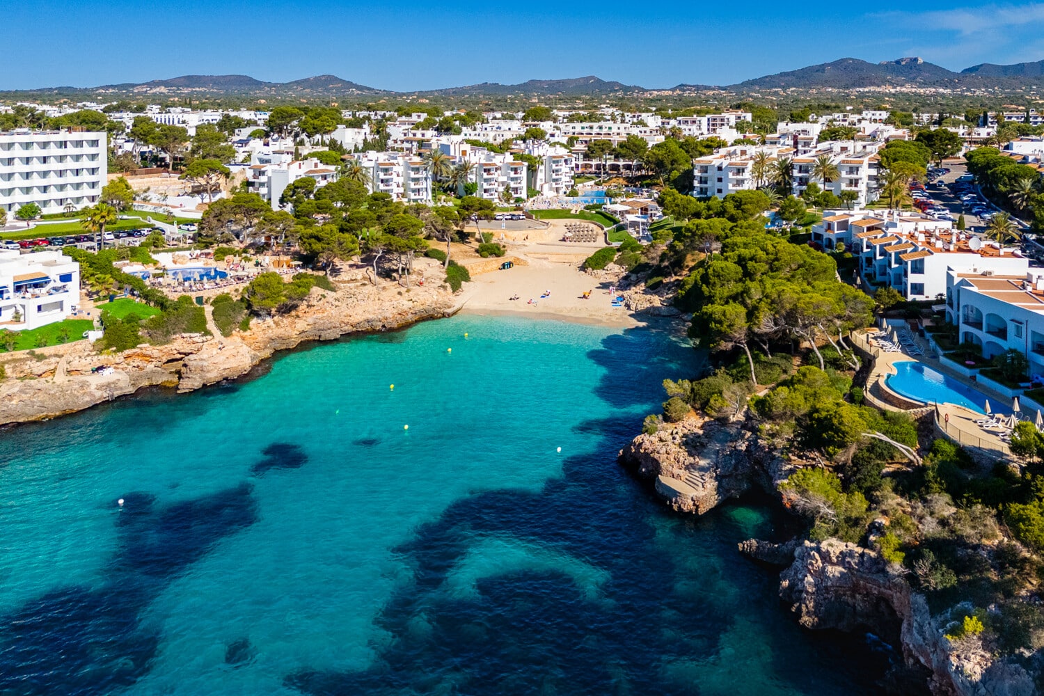 A un paso de la playa