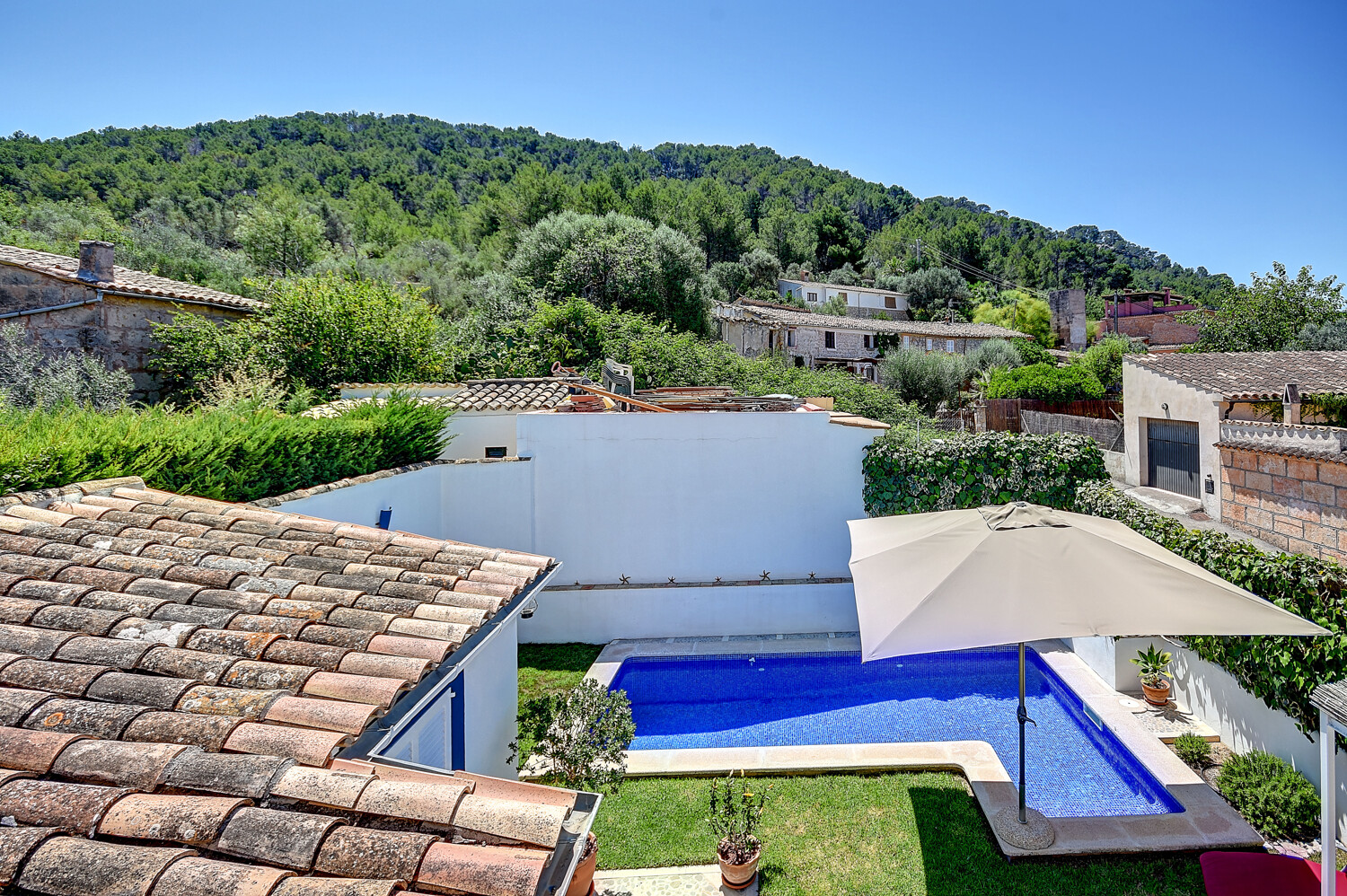 27200-townhouse-s-arraco-q