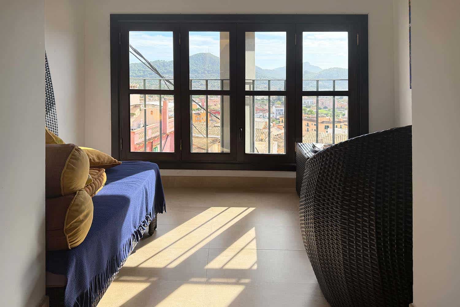 27037-town-house-andratx-f