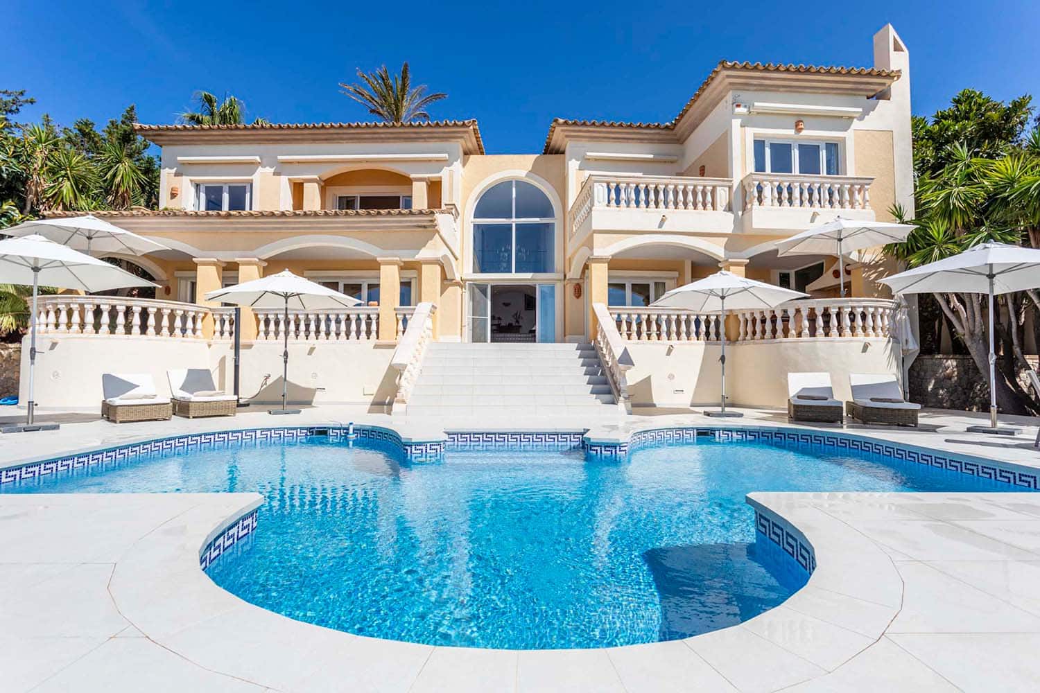 27147-luxus-villa-montport-c