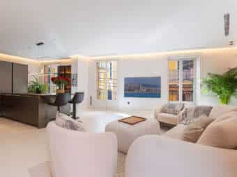 Elegante apartamento reformado en el casco antiguo