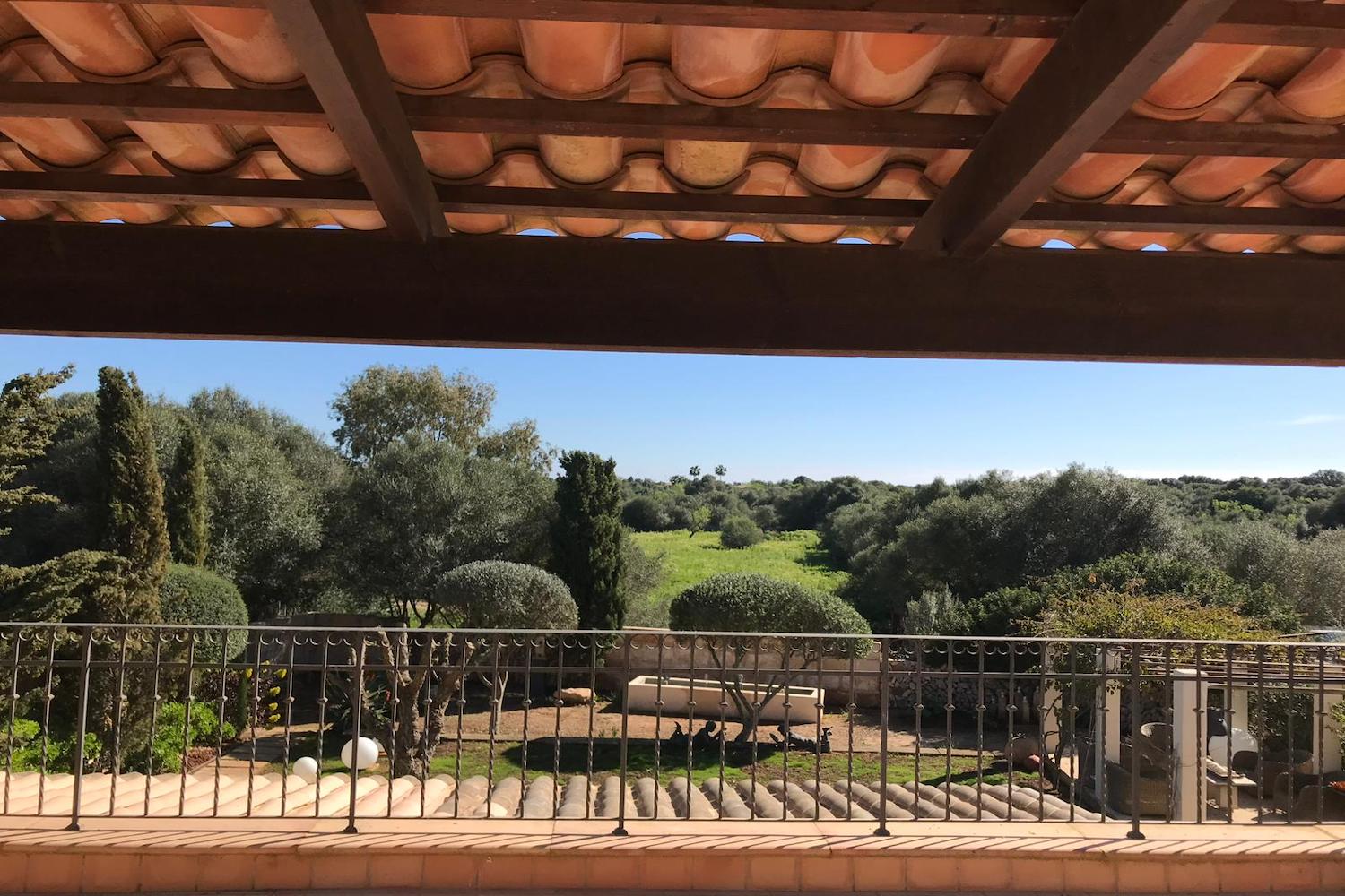 Terraza con vistas a la lejanía