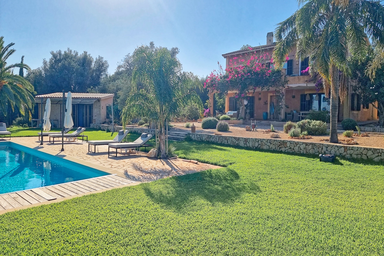 Oasis mediterráneo con licencia de alquiler - Encantadora finca con piscina climatizada e impresionantes vistas