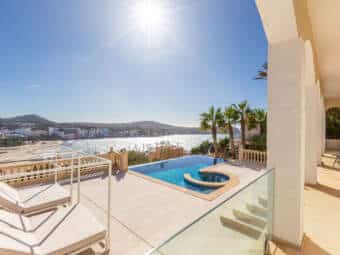 Prestigiosa villa con fantásticas vistas en una ubicación privilegiada