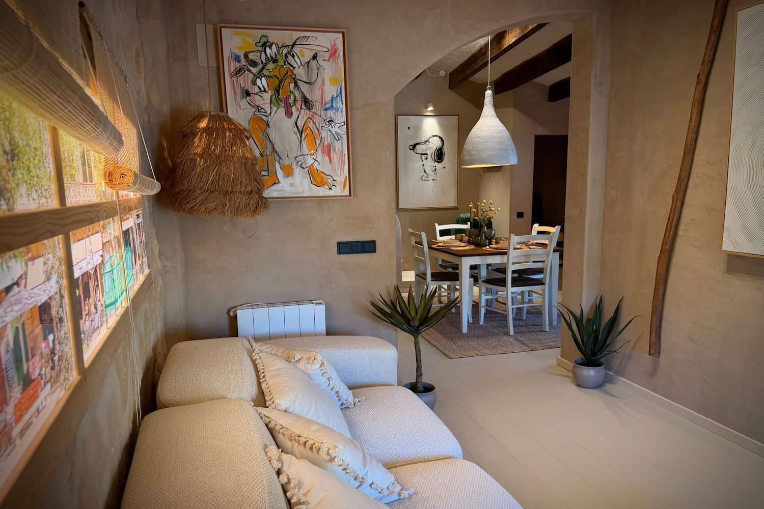Cozy living area with open access to the dining space