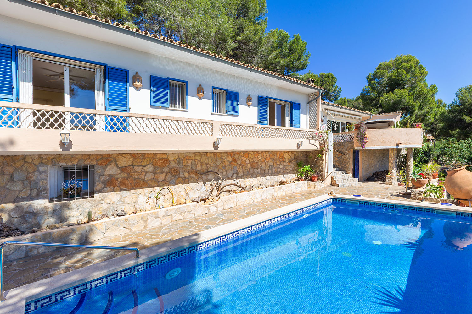 27361-mediterrane-meerblick-villa-paguera-mallorca-c
