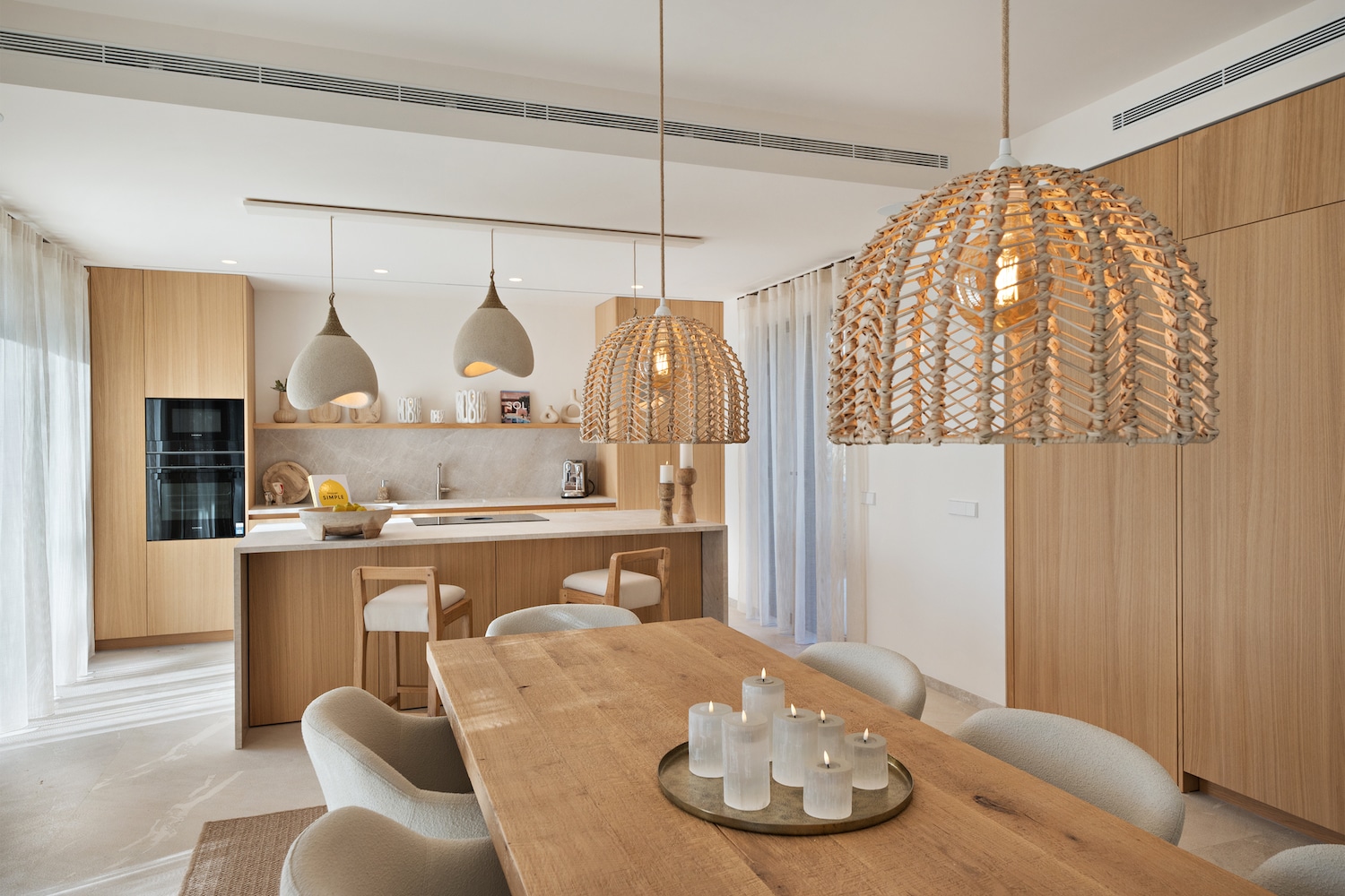 Comedor con cocina integrada