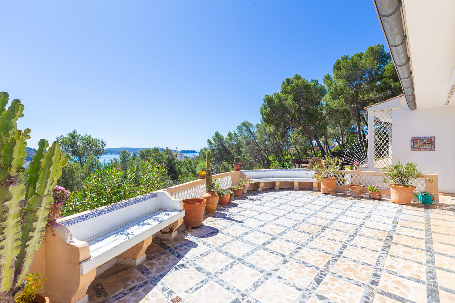 27361-mediterrane-meerblick-villa-paguera-mallorca-d