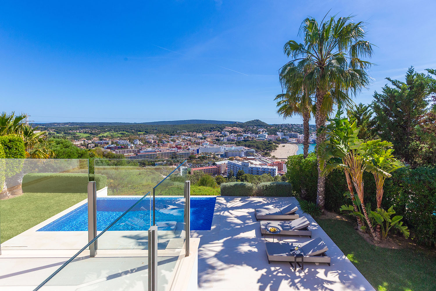 27316-villa-mit-blick-auf-den-strand-von-santa-ponsa-mallorca-b
