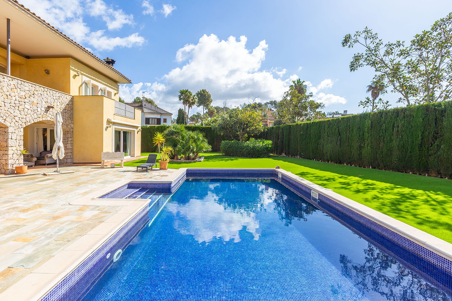 27351-villa-mit-pool-costa-de-la-calma-mallorca-b