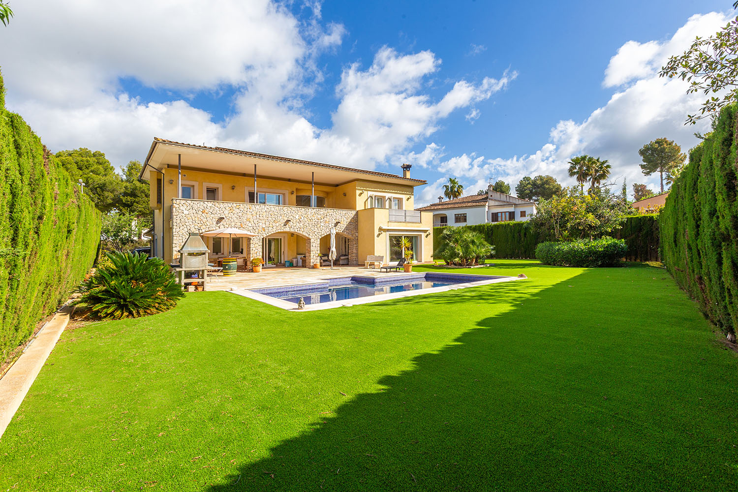 27351-villa-mit-pool-costa-de-la-calma-mallorca-a
