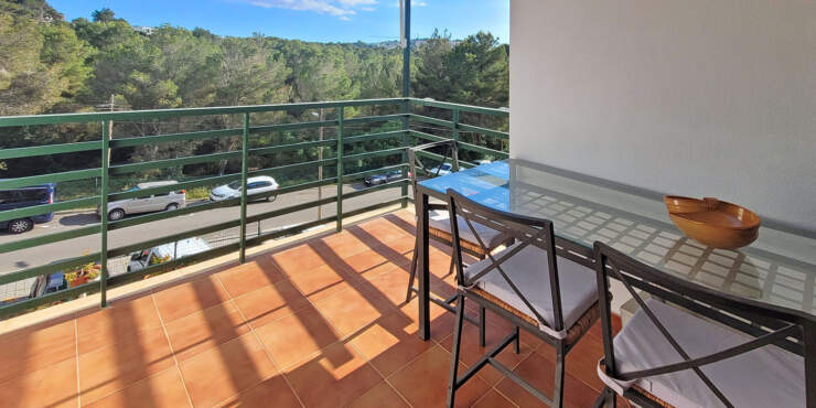 Apartamento de 3 habitaciones en ubicación tranquila con vistas panorámicas en alquiler