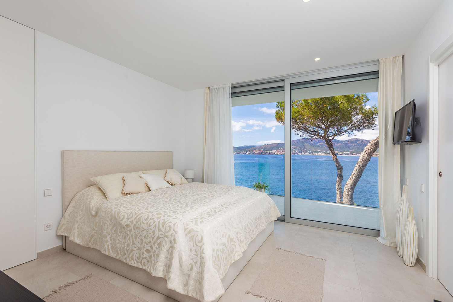 27406-villa-in-erster-meereslinie-santa-ponsa-mallorca-m