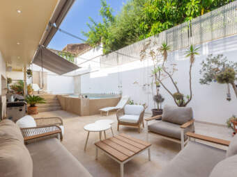 Excepcional casa urbana con piscina y alojamiento independiente para invitados