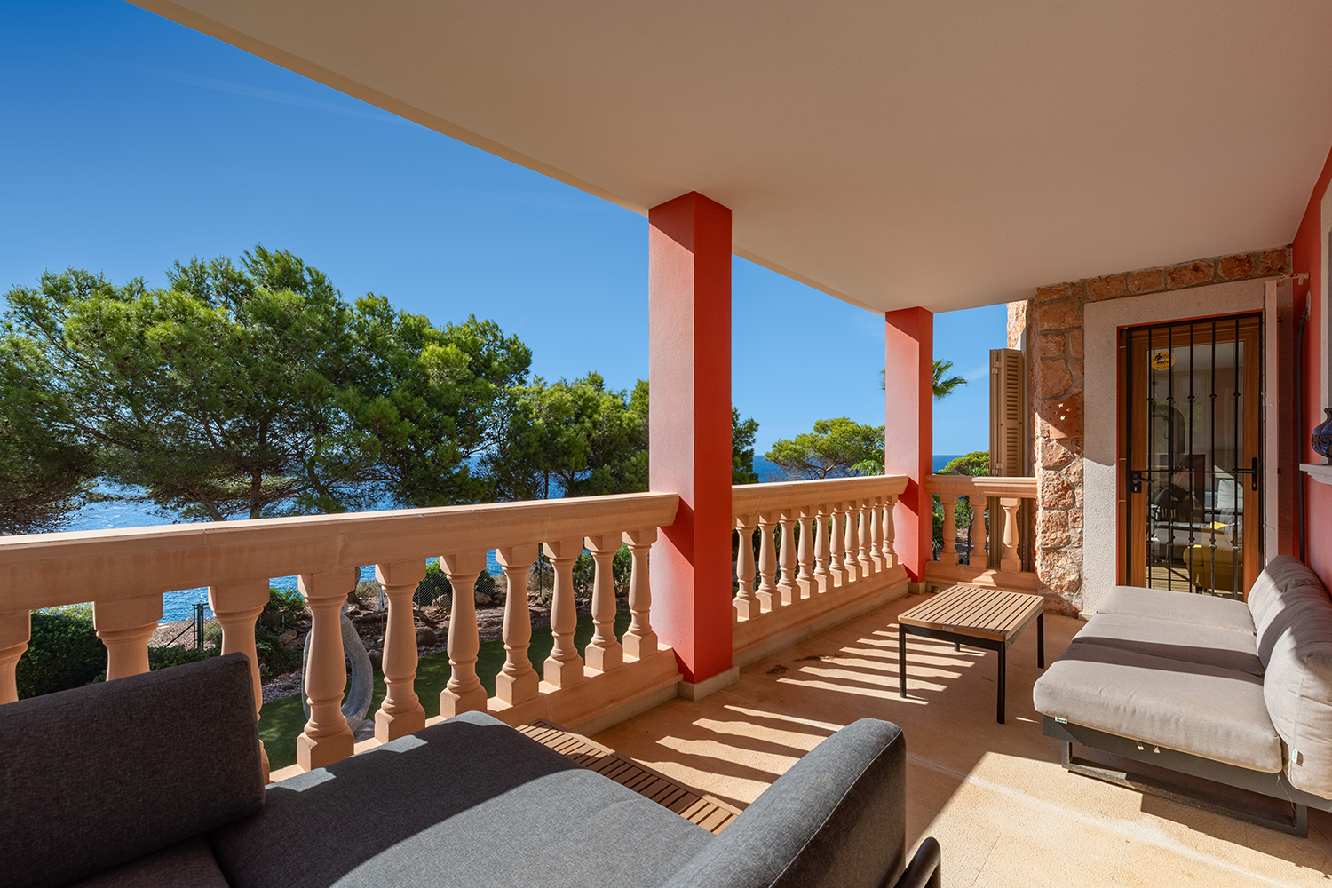 balcon con vista al mar