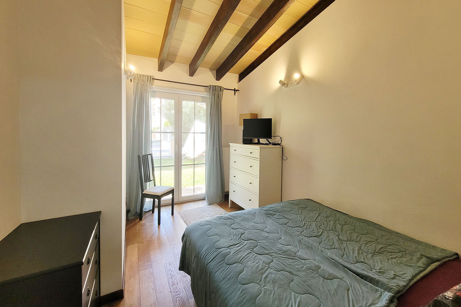M27763_Miete-Erdgeschoss-Wohnung-mit -privatem-Garten-Costa-de-la-Calma-e